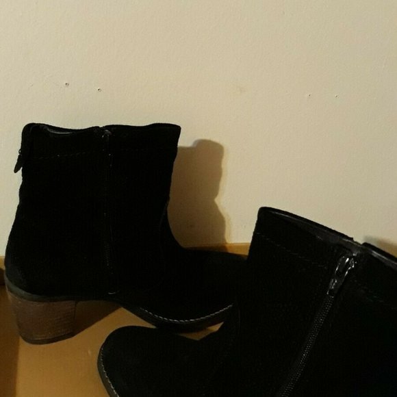 Taos Shaka Suede Ankle Boot US Size 5-5.5 / EUR Size 36. - Picture 7 of 12